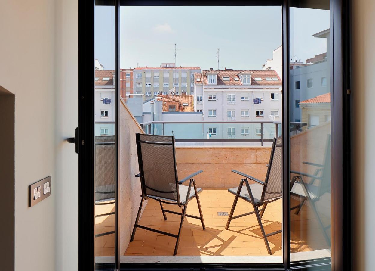 Atico Con Terraza, Vistas Al Mar Y Parking En Playa De S Lorenzo Gijón Extérieur photo